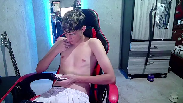 Pablito_Junior11's Live XXX Chat