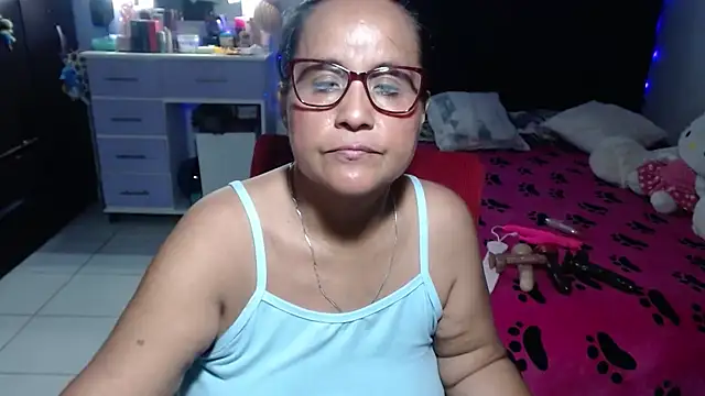 دردشة pervert_mommy_ الجنسية المباشرة