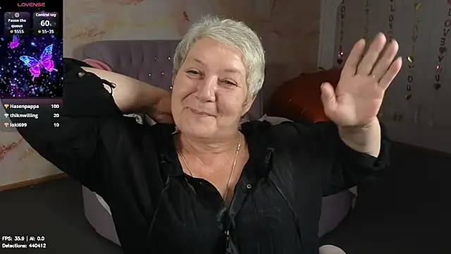 دردشة Poppy_Pulse الجنسية المباشرة