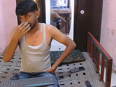 HotXKrish Chat XXX in diretta