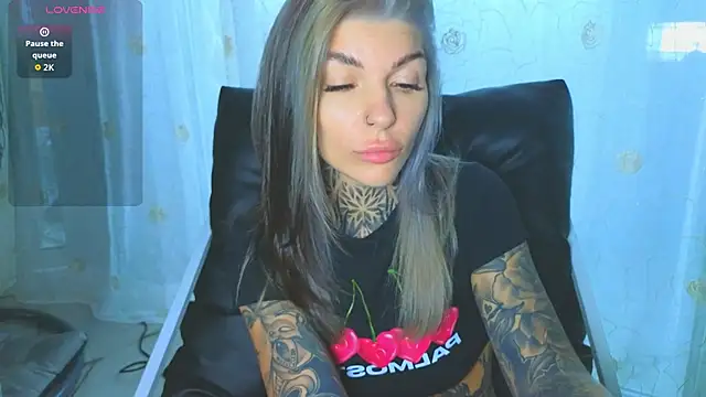 tattooedBabyy's Live XXX Chat