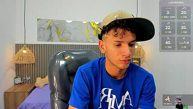 JDWhite18 XXX чат на живо