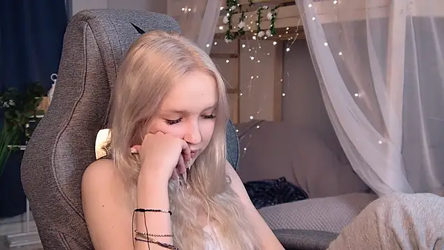 Chat XXX en directo de MaoqiBeverly