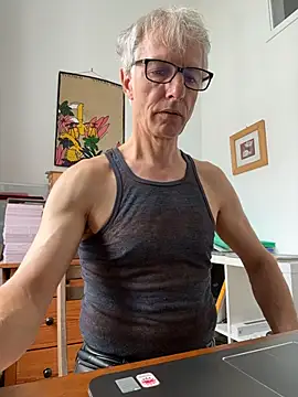 Czat XXX na żywo – SexyLeon8