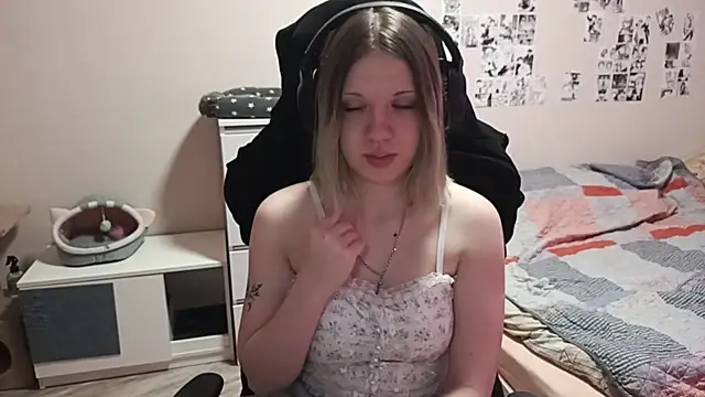 ViolettaCatechini live XXX chat