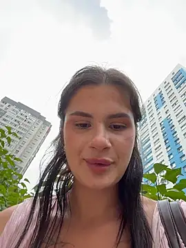 MiraReach Live XXX-chat