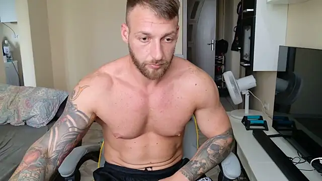 Онлайн чат XXX TitanInkReal