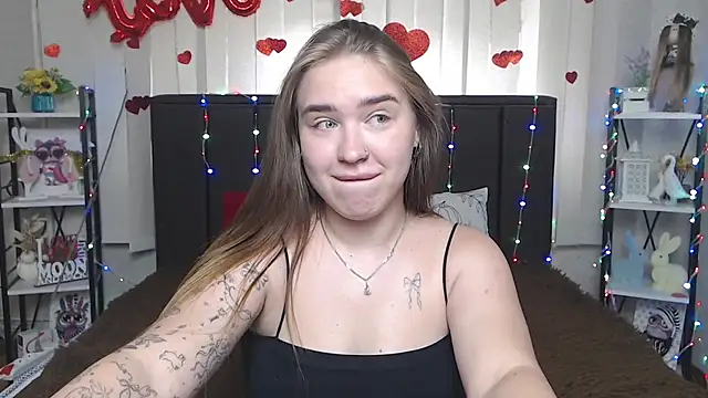 LauraHlot 现场XXX聊天