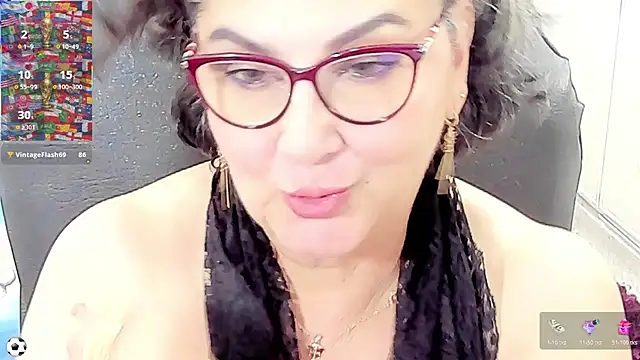 Chat +18 de cataleya_mom ao vivo