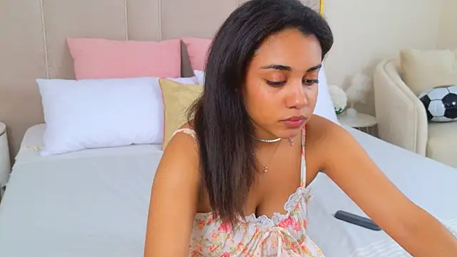 Luna_Cortier 即時 XXX 聊天