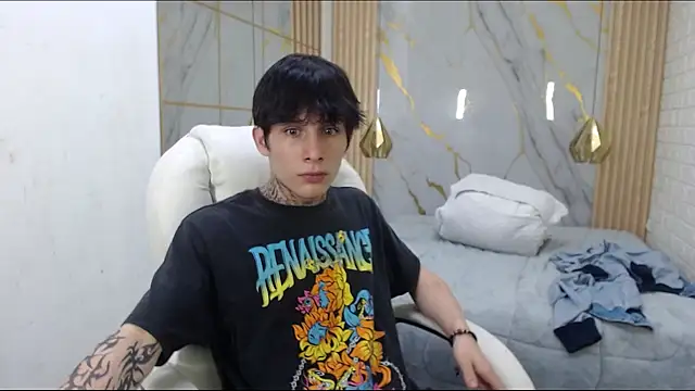 Cry_thereal 即時 XXX 聊天