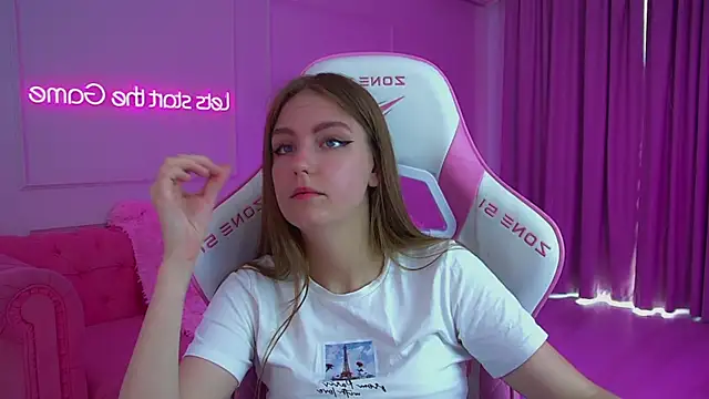SofiaSarvains – Naživo XXX chat