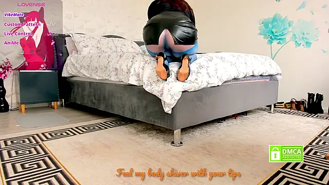 CharmingEva_ élő XXX-chatje