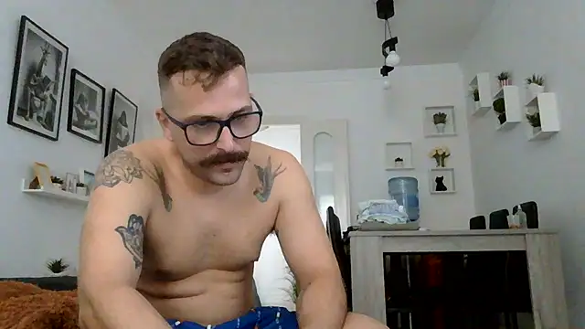 XXX chat uživo modela yanick931