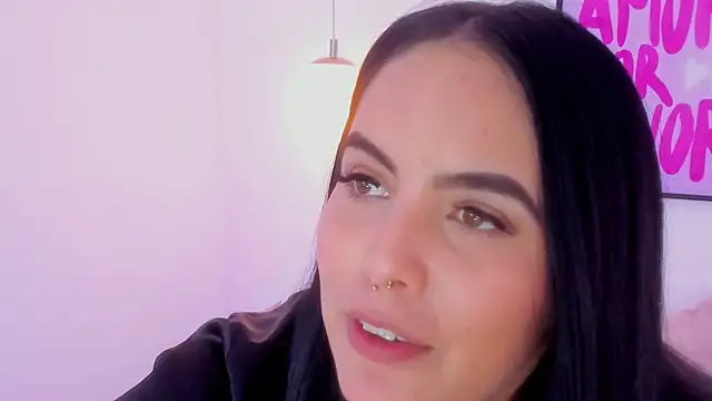 camilaa7 即時 XXX 聊天