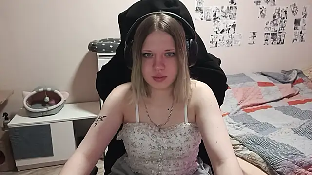 ViolettaCatechini 即時 XXX 聊天