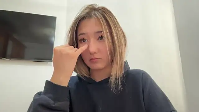 CloudyClamber Live XXX-Chat