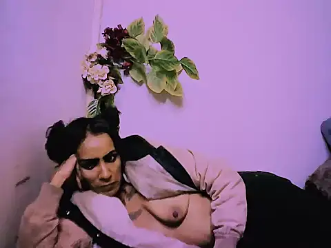دردشة Alanadelray21 الجنسية المباشرة