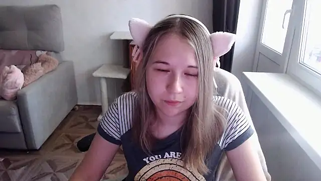Emily-Way Adlı Modelin Canlı XXX Sohbeti