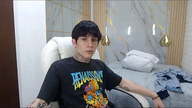 Онлайн чат XXX Cry_thereal