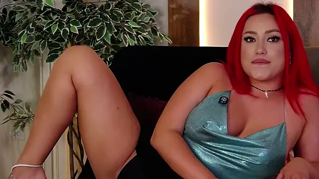 EmyHilton's Live XXX Chat