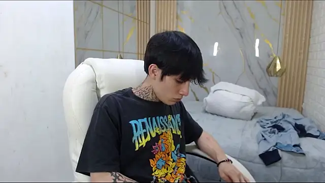 Chat +18 de Cry_thereal ao vivo