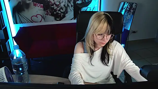 NyxCalderra's Webcam Show