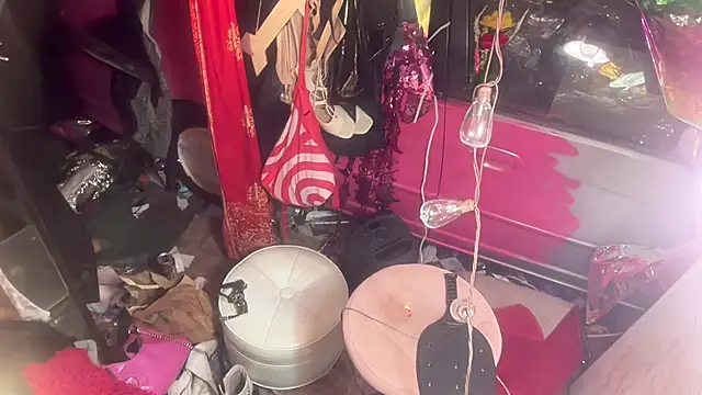 แชท XXX สดของ TgirlBrat