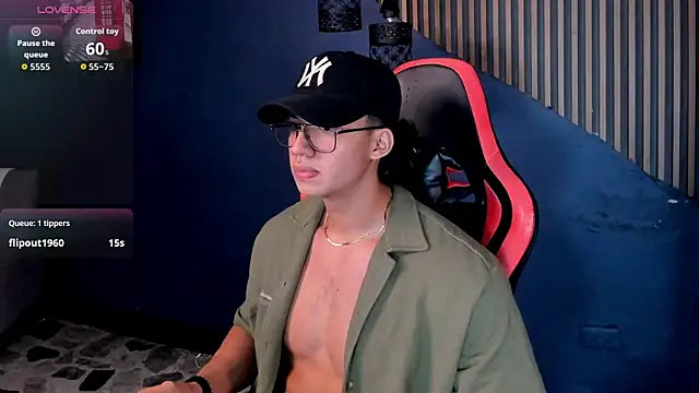 Živý XXX chat Axxel_Muscle