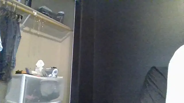 Chat XXX en directo de Mikecloudyhawk
