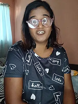 indianstrawberrylips4u Chat XXX live