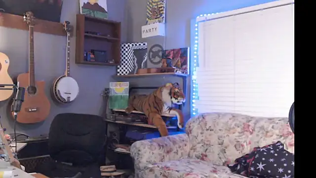 itsjameswebbscope's Webcam Show