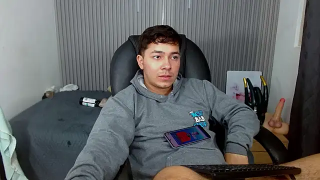 แชท XXX สดของ Julian_Smith21