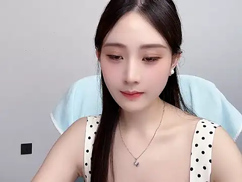 _222Mia 现场XXX聊天
