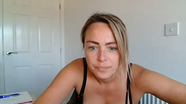 LouiseLovesFun – Live XXX-chat