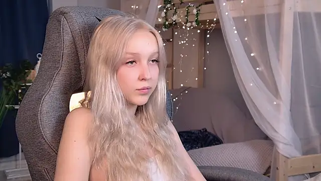 MaoqiBeverly Chat XXX in diretta
