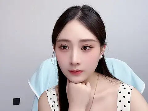 _222Mia 现场XXX聊天