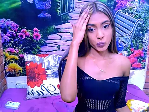 IndianPretty14u2Luv's Live XXX Chat