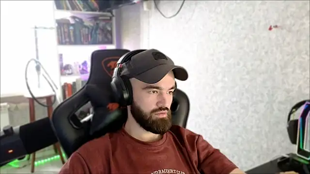 Chatroom XXX en direct de _Serious_Man