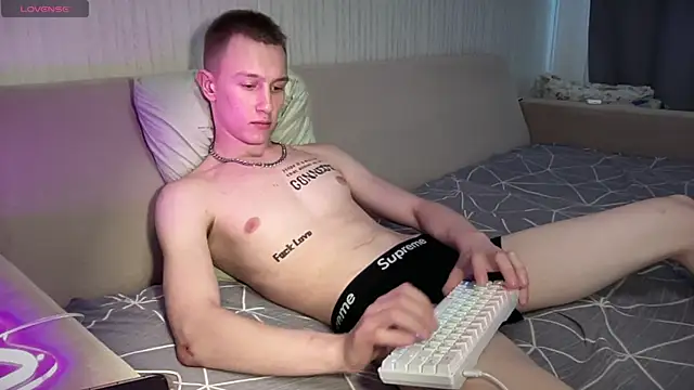 Travis_Gracile Chat XXX live
