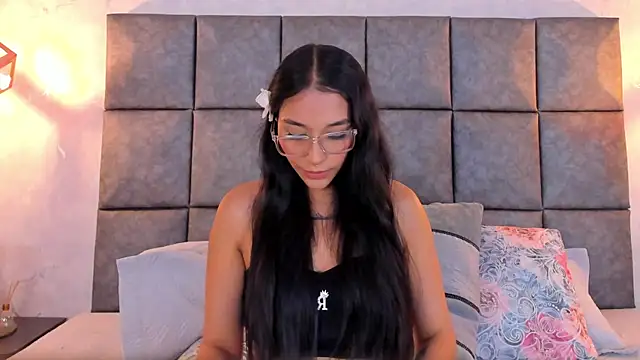 Roseaurora's Live XXX Chat