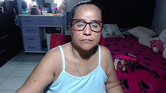 pervert_mommy_'s Live XXX Chat