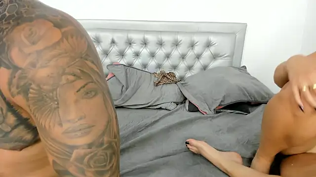 SEXXYLATINCOUPLE1 élő XXX-chatje