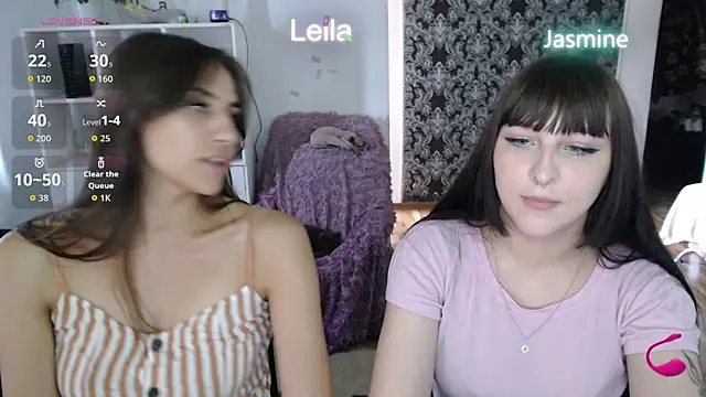 Chat +18 de JasmineAdamss ao vivo