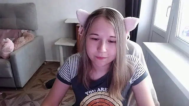 Emily-Wayn Live XXX chat