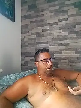 ADRIAN_ADI40 – Live XXX-chat