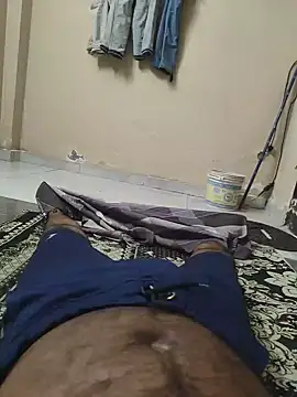 kamamadhuuu Show in webcam