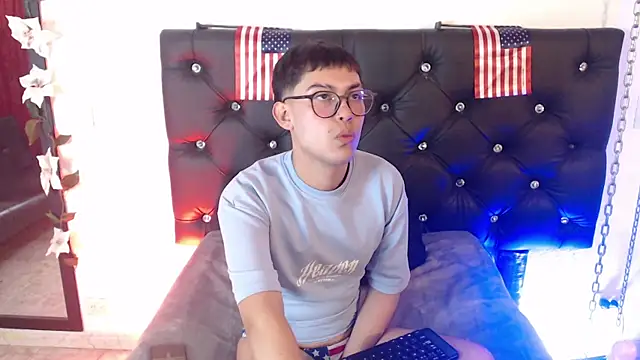 Maximo_Lux Live XXX Chat