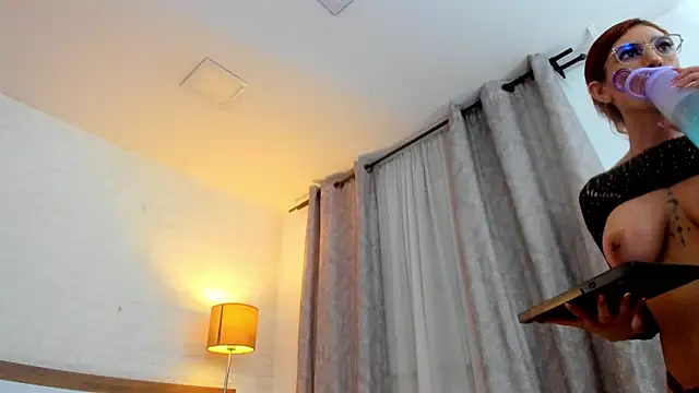 Isisjames Chat XXX live