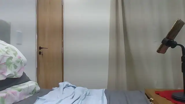 Laura_81 élő XXX-chatje
